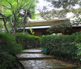 「かよう亭」は、日本の粋を凝縮した和のしつらえで、本格的数寄屋造り